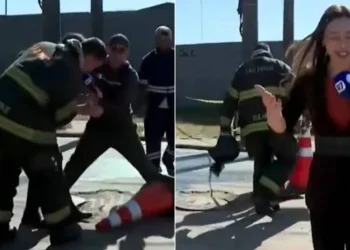 Repórter da Record cai em bueiro durante entrada ao vivo e assusta colegas