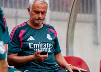 "É sagrado": Mourinho motiva aviso aos jogadores do Real Madrid