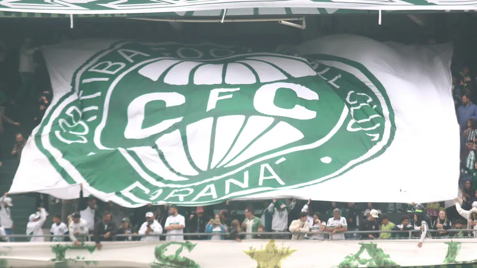 Em busca da reação, Coritiba recebe a lanterna Chapecoense para encerrar jejum no Couto Pereira