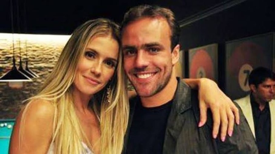 Deborah Secco e Roger Flores
