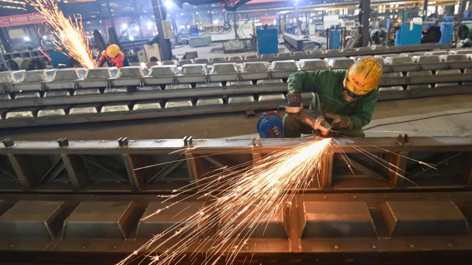 China tem 1º parque industrial zero carbono, com fábricas de baterias e de turbinas eólicas