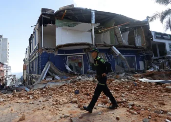 Terremoto na Colômbia fez pelo menos 20 mortos; há pessoas nos escombros