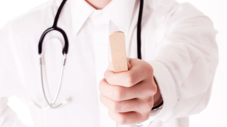 Pediatras se manifestam contrários à redução da maioridade penal