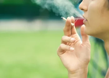 Belo Horizonte prevê multa de R$ 1.500 para quem for flagrado usando drogas em público