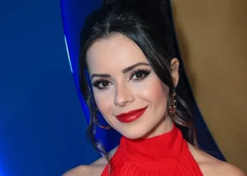 Celebridades com mais de 30 anos que ainda parecem adolescentes