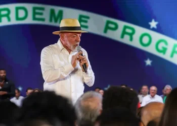 Lula cita possíveis sucessores e diz que Haddad tem