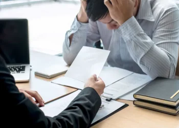 Confira o que pode levar à demissão por justa causa
