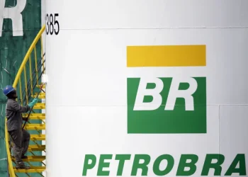 Petrobras descobre indícios de petróleo em poço na bacia da Foz do Amazonas