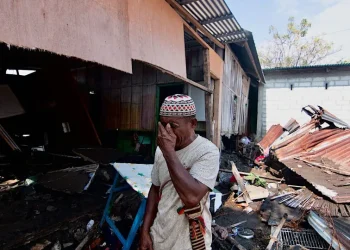 Sobe para 50 o número de mortos após terremoto na Indonésia