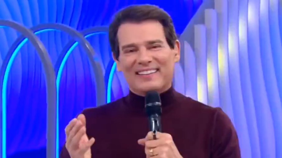 Celso Portiolli comanda o Domingo Legal