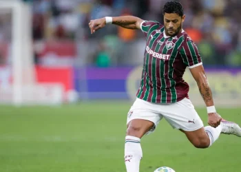 Fluminense supera vaias, vira sobre o Remo e continua invicto com Marcão