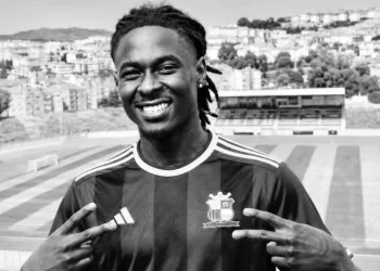 Tragédia no futebol: jogador do Real SC morre em pleno jogo