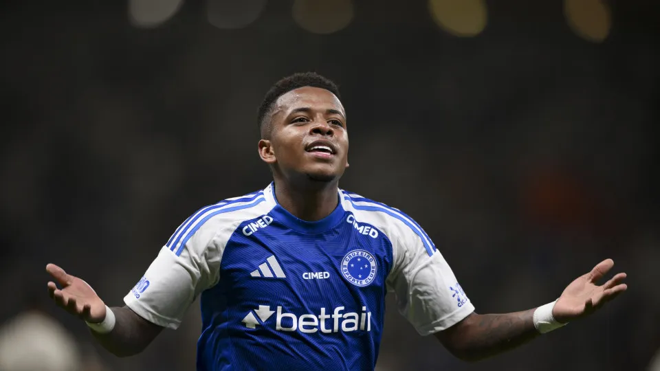 Cruzeiro vira sobre Fla no último lance, e Palmeiras pode abrir vantagem