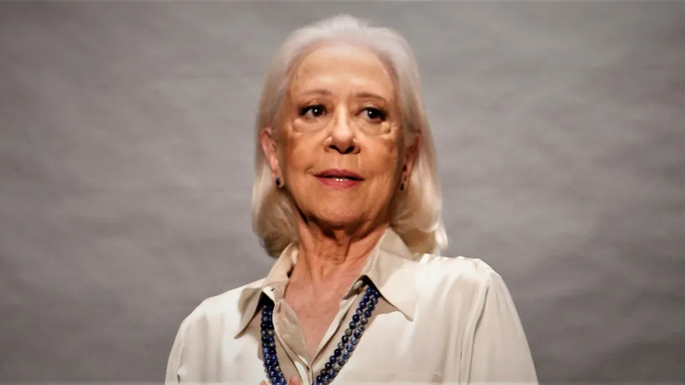 Fernanda Montenegro faz mãe viciada em bingo na série