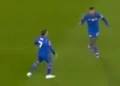Tensão no Chelsea: Pedro Neto manda o capitão do time