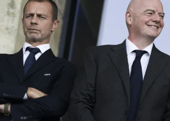 UEFA baixa armas e levanta boicote após promessa da FIFA sobre a Copa
