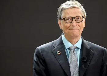 Bill Gates defende criar reserva de empregos para humanos e cobrar impostos sobre robôs