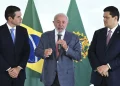 Lula, Motta e Alcolumbre acertam avanço de fim da escala 6x1