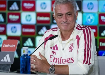 'É incrível': Mourinho se rende a Mbappé, mas evita comparação com CR7