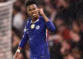 Chelsea vence o Luton Town com ajuda de Estêvão e avança na Copa da Liga