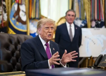 Trump anuncia controle de petróleo da Venezuela