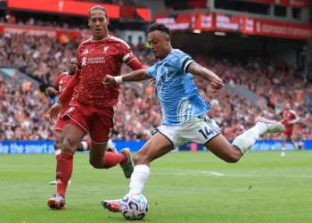 Liverpool sofre e apenas empata em casa diante do Nottingham Forest pela Premier League