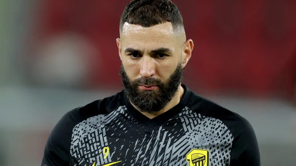 Bola de Ouro, Benzema vive impasse após experiência na liga saudita