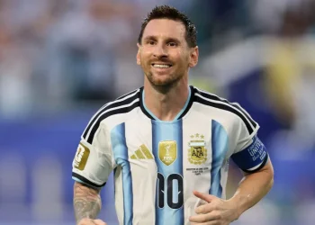Lionel Messi se aposenta da seleção argentina