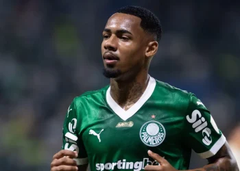 Manchester City anuncia a contratação de Allan, ex-Palmeiras
