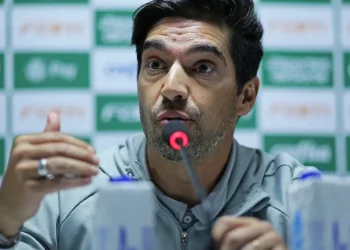 Abel dedica vitória a Lito Sousa e destaca dedicação de Giay: