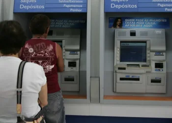 Bancários farão paralisação de 24 horas nesta quinta-feira