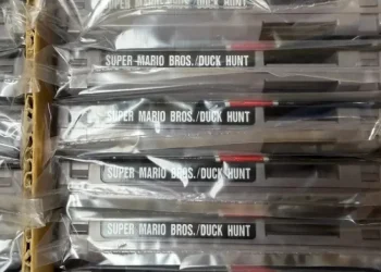 Caixa esquecida revela 97 cartuchos raros de Super Mario e Duck Hunt