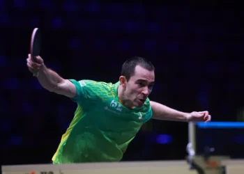 Calderano supera anfitrião na estreia do Europe Smash na Suécia