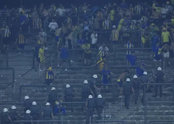 Cenas lamentáveis: torcidas e jogadores protagonizam brigas na Libertadores e Sul-Americana