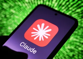 Claude vai identificar textos e imagens criados por IA na União Europeia