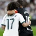 Cucurella transforma homenagem em gesto emocionante com Oyarzabal; veja