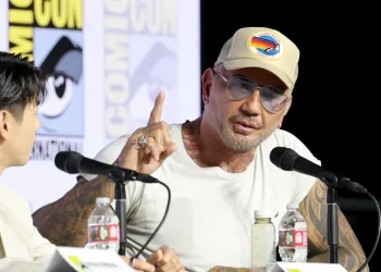 Dave Bautista é confirmado no elenco da série de