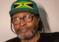 Edson Gomes é internado na UTI após passar mal depois de show na Bahia