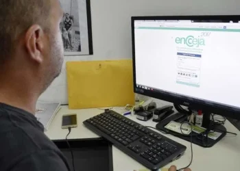 Encceja 2026: alunos já podem consultar cartilha de redação
