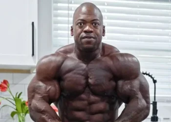 Fisiculturista Dwayne Quamina morre aos 40 anos dias após competir