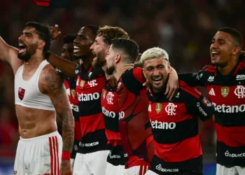 Flamengo elimina Cruzeiro com golaços e avança às quartas da Libertadores