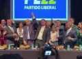 Flávio Bolsonaro anuncia Alfredo Gaspar, relator da comissão do INSS, como vice