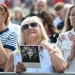 Funeral da cantora Bonnie Tyler reúne uma multidão emocionada no País de Gales