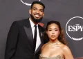 Jordyn Woods e astro da NBA se casam em Malibu com famosos na lista