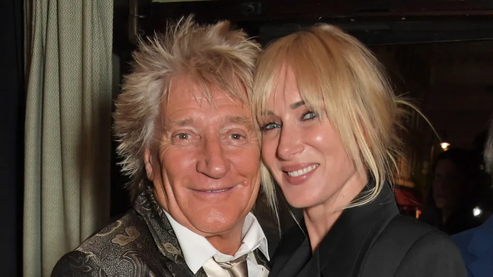 Kimberly Stewart anuncia nova gravidez: