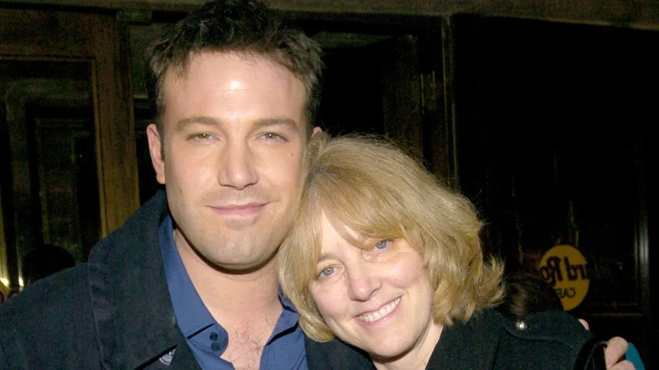 Mãe de Ben Affleck morreu dois dias após realizar o último desejo
