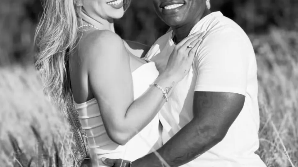 Neném, da dupla com Pepê, anuncia fim do casamento após 14 anos