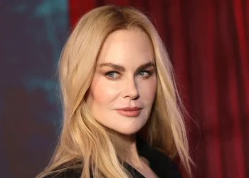 Nicole Kidman diz que se casou com Tom Cruise por amor, não por carreira