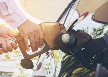 Preço do etanol cai em 18 Estados, sobe em 5 e no DF e fica estável em 3 na semana, afirma ANP