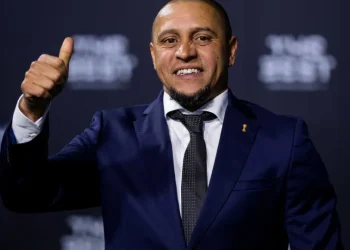 Roberto Carlos nega conversão ao islã